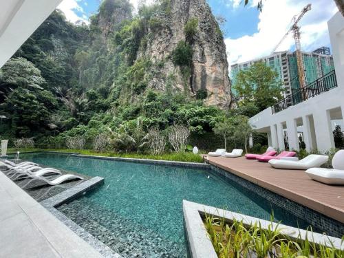 View, The Cove @ Ipoh Garden East 7 PAX SUITE near Kolej Matrikulasi Perak View, The Cove @ Ipoh Garden East 7 PAX SUITE near Kolej Matrikulasi Perak