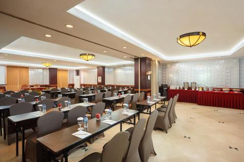 회의실/연회장, 스위스-벨호텔 탈아칸 (Swiss-Belhotel Tarakan) in 타라칸 회의실/연회장, 스위스-벨호텔 탈아칸 (Swiss-Belhotel Tarakan) in 타라칸
