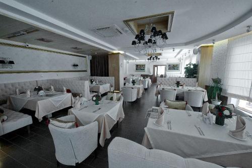 Boutique Hotel Molly O'Brain in Khanty-Mansiysk Boutique Hotel Molly O'Brain in Khanty-Mansiysk