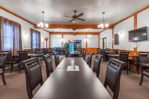 Restaurant, Englehart Motel in Temiskaming Shores (ON) Restaurant, Englehart Motel in Temiskaming Shores (ON)