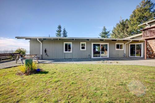 Ocean Vista Gold Beach Getaway! in Gold Beach (OR) Ocean Vista Gold Beach Getaway! in Gold Beach (OR)