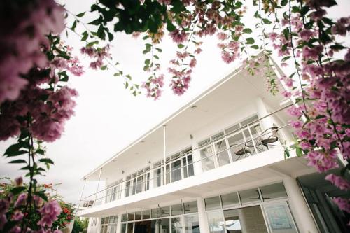 Exclusive Cliff House with Pool and Beach Access in Ronda Exclusive Cliff House with Pool and Beach Access in Ronda