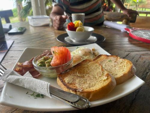 อาหารและเครื่องดื่ม, Kamala Surf & Backpacker Hostel in มองตานิตา อาหารและเครื่องดื่ม, Kamala Surf & Backpacker Hostel in มองตานิตา