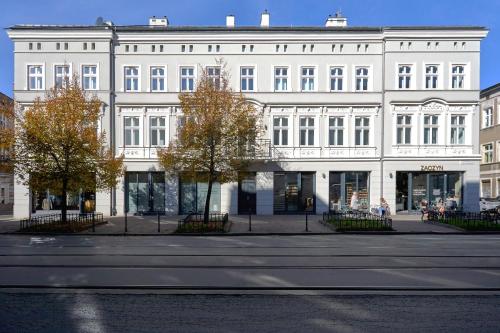 PLANTONIA Aparthotel