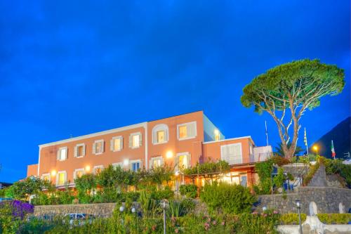 Hotel Villa Mena in Chiaia Hotel Villa Mena in Chiaia