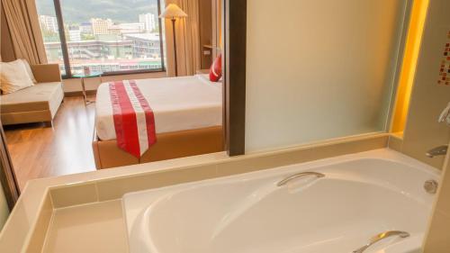 Facilities, Chiangmai Grandview Hotel & Convention Center in Huay Kaew Facilities, Chiangmai Grandview Hotel & Convention Center in Huay Kaew