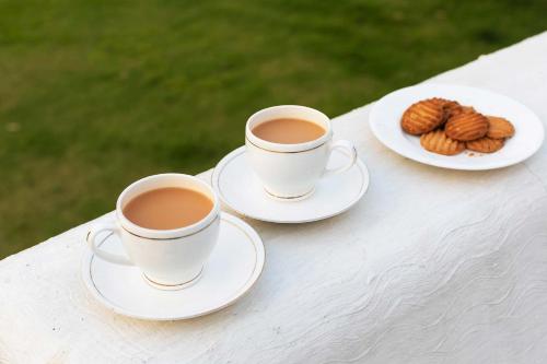 Food and beverages, StayVista at Le Blanc Escape w Outdoor Pool in Sohna Food and beverages, StayVista at Le Blanc Escape w Outdoor Pool in Sohna