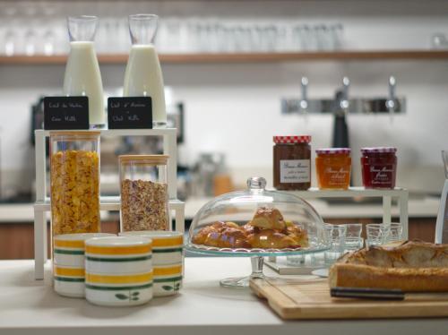 Food and beverages, Beau M Paris in 18th - Sacre Coeur - Montmartre Food and beverages, Beau M Paris in 18th - Sacre Coeur - Montmartre