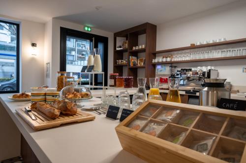 Food and beverages, Beau M Paris in 18th - Sacre Coeur - Montmartre Food and beverages, Beau M Paris in 18th - Sacre Coeur - Montmartre