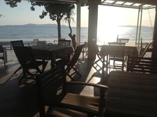 Restaurant, Bari Lamai Resort in Phe Restaurant, Bari Lamai Resort in Phe