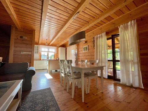 Całoroczne domy z bala - CASA DEL CZYŻYK (Caloroczne domy z bala - CASA DEL CZYZYK) in Serwy Całoroczne domy z bala - CASA DEL CZYŻYK (Caloroczne domy z bala - CASA DEL CZYZYK) in Serwy