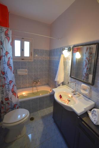 Baño, Giannis and Fridas Garden in Corfu Island Baño, Giannis and Fridas Garden in Corfu Island
