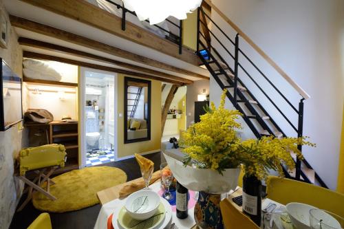 This photo about Les Patios du Marais 1 shared on HyHotel.com