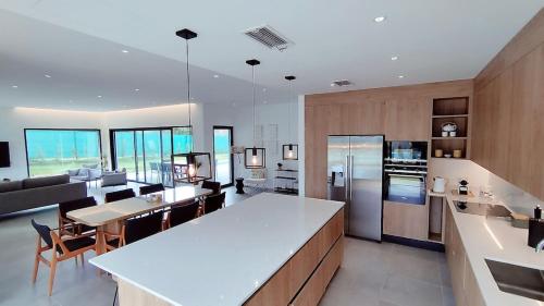 Valverde 3 Villa, Vilamoura, Algarve, only 5 minutes from Marina, Golf and Beach in คาตีรา Valverde 3 Villa, Vilamoura, Algarve, only 5 minutes from Marina, Golf and Beach in คาตีรา