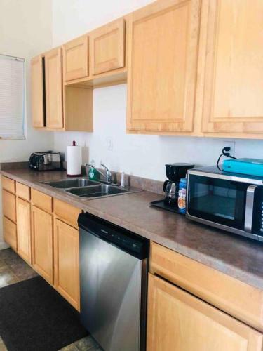 Misha’s Cozy Rare 3brm in Marysville (CA) Misha’s Cozy Rare 3brm in Marysville (CA)