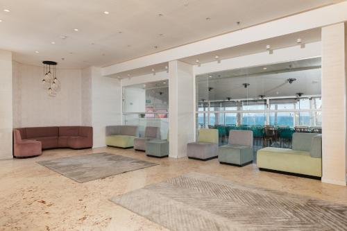 Лоби, Residence Beach Hotel in Нетания Лоби, Residence Beach Hotel in Нетания