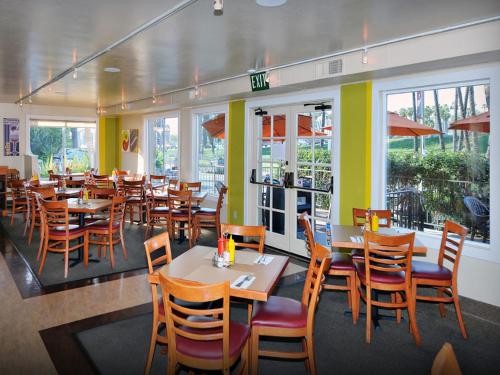 餐厅, 圣地亚哥戴斯酒店-近海洋世界 (Days Inn by Wyndham San Diego Hotel Circle Near SeaWorld) in 圣地亚哥(CA) 餐厅, 圣地亚哥戴斯酒店-近海洋世界 (Days Inn by Wyndham San Diego Hotel Circle Near SeaWorld) in 圣地亚哥(CA)