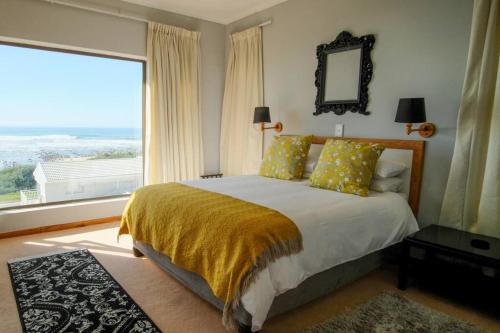 Double-Story Holiday Home with Pool & Seaview in פורט אלפרד Double-Story Holiday Home with Pool & Seaview in פורט אלפרד