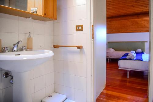 Bathroom, Casa Claudia by Wonderful Italy in Civenna Bathroom, Casa Claudia by Wonderful Italy in Civenna