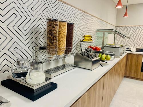 อาหารและเครื่องดื่ม, Holiday Inn Express Guadalajara Vallarta Poniente By IHG in คาร์ดิงเรอัล อาหารและเครื่องดื่ม, Holiday Inn Express Guadalajara Vallarta Poniente By IHG in คาร์ดิงเรอัล