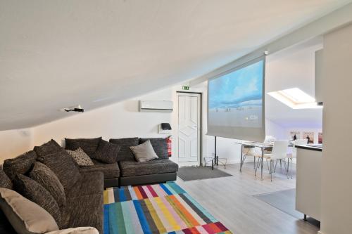 BmyGuest - Cascais Beach Villa II in Bairro Marechal Carmona BmyGuest - Cascais Beach Villa II in Bairro Marechal Carmona