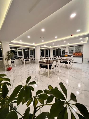 Restaurant, SIMAL HOTEL in Rize Restaurant, SIMAL HOTEL in Rize