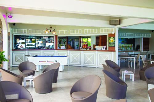 Pub/salon, Hotel Bois Joli in Terre-de-Haut Pub/salon, Hotel Bois Joli in Terre-de-Haut