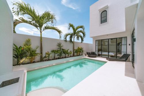 Sundar Villas Estate: Tropical 3BR Villa in Great Location