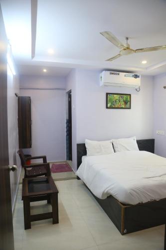 Guestroom, SK Guest House, Vizag in Maddilapalem Guestroom, SK Guest House, Vizag in Maddilapalem