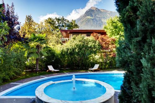 Swimming pool, Hotel Sittnerhof in Meran Swimming pool, Hotel Sittnerhof in Meran