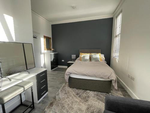 Modern Lodge NG2 near Nottingham Greyhound Stadium Modern Lodge NG2 near Nottingham Greyhound Stadium