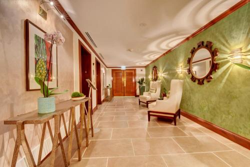The Mutiny Hotel in Coconut Grove The Mutiny Hotel in Coconut Grove
