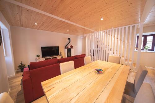 APARTAMENTOS CASA ARADIÑA 2 (APARTAMENTOS CASA ARADINA 2) in A Pontenova APARTAMENTOS CASA ARADIÑA 2 (APARTAMENTOS CASA ARADINA 2) in A Pontenova