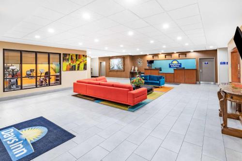 大堂, 聖安東尼奧東南戴斯套房酒店 - 近AT&T中心 (Days Inn & Suites by Wyndham San Antonio near AT&T Center) in 聖安東尼奧國際機場 大堂, 聖安東尼奧東南戴斯套房酒店 - 近AT&T中心 (Days Inn & Suites by Wyndham San Antonio near AT&T Center) in 聖安東尼奧國際機場