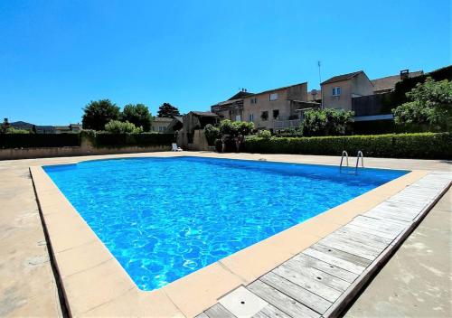 مسبح, La petite Venise in Goudargues مسبح, La petite Venise in Goudargues