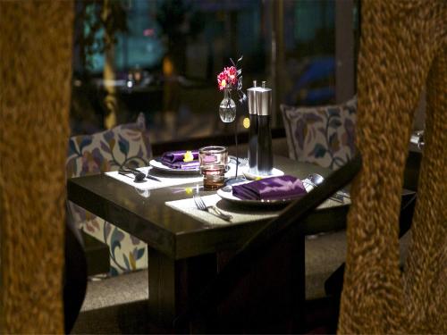 Restaurant, SSAW Boutique Hotel Hongkou in Yangpu Wujiaochang Restaurant, SSAW Boutique Hotel Hongkou in Yangpu Wujiaochang