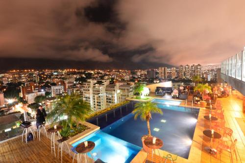 Bar/lounge, Pestana Caracas Premium City & Conference Hotel in Santa Eduvigis Bar/lounge, Pestana Caracas Premium City & Conference Hotel in Santa Eduvigis