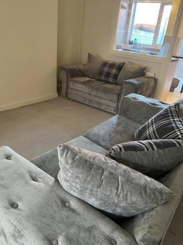 2 bed house sleep 5, near Sefton Park & Lark Lane in Garston 2 bed house sleep 5, near Sefton Park & Lark Lane in Garston