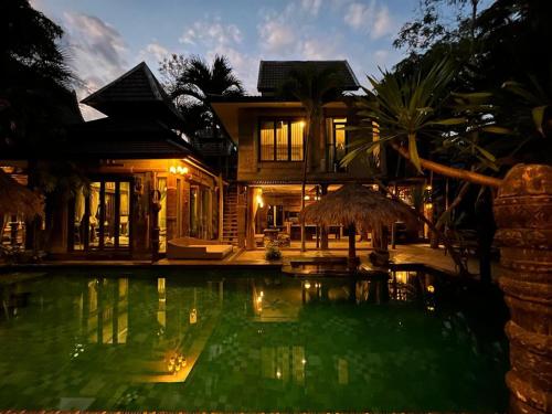 KhgeMaNuanJun Gallery Resort & Spa in Ban Bueng KhgeMaNuanJun Gallery Resort & Spa in Ban Bueng