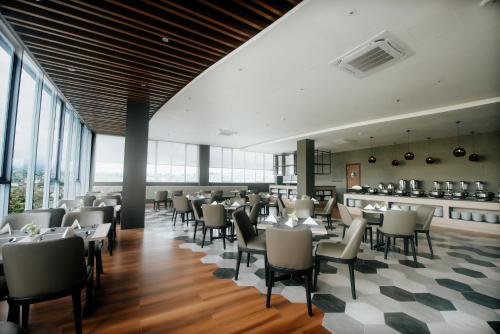 Restaurant, Rogers Hotel Manado in Manado Restaurant, Rogers Hotel Manado in Manado