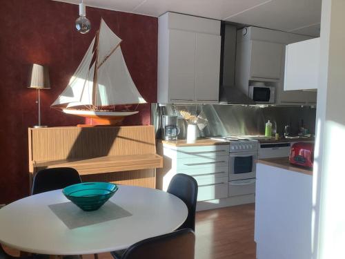 Cosy two rooms apartment in Helsinki with free parking in Ala-Malmi Cosy two rooms apartment in Helsinki with free parking in Ala-Malmi