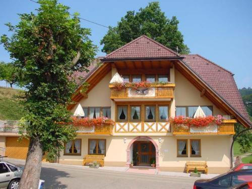 Bejárat, Landgasthof Adler Pelzmuhle in Biederbach Bejárat, Landgasthof Adler Pelzmuhle in Biederbach