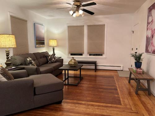 Sadržaji, A New Renovated inspirational three bedroom Apt in Pawtucket (RI) Sadržaji, A New Renovated inspirational three bedroom Apt in Pawtucket (RI)