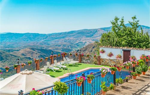 Úszómedence, Nice Home In Mecina Bombarón With Wifi (Nice Home In Mecina Bombaron With Wifi) in Alpujarra De La Sierra Úszómedence, Nice Home In Mecina Bombarón With Wifi (Nice Home In Mecina Bombaron With Wifi) in Alpujarra De La Sierra