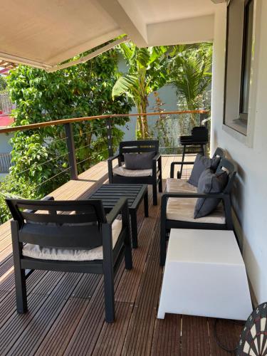 Appartement avec jacuzzi et vue sur le golf in Les Trois Ilets Appartement avec jacuzzi et vue sur le golf in Les Trois Ilets