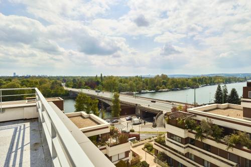Balcony/terrace, Zenao Appart'hotels Suresnes in La Defense Balcony/terrace, Zenao Appart'hotels Suresnes in La Defense