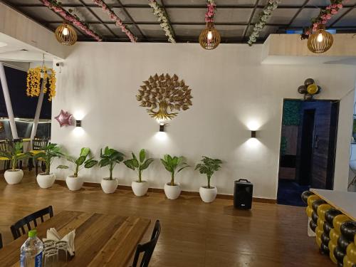 Facilities, Collection O Imperial Crown in Rewari Facilities, Collection O Imperial Crown in Rewari