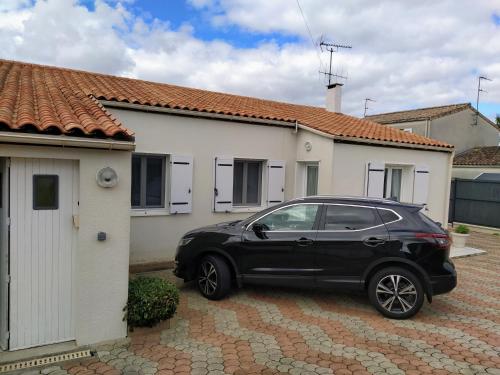 Entrada, Maison plain pied avec jardin, terrasse et veranda in Chateaubernard Entrada, Maison plain pied avec jardin, terrasse et veranda in Chateaubernard