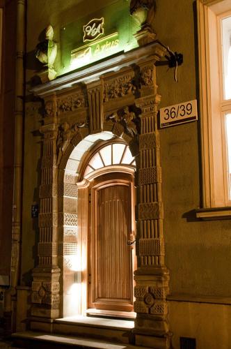 Įėjimas, Hotel Artus - Old Town in Pagrindinis miestas Įėjimas, Hotel Artus - Old Town in Pagrindinis miestas