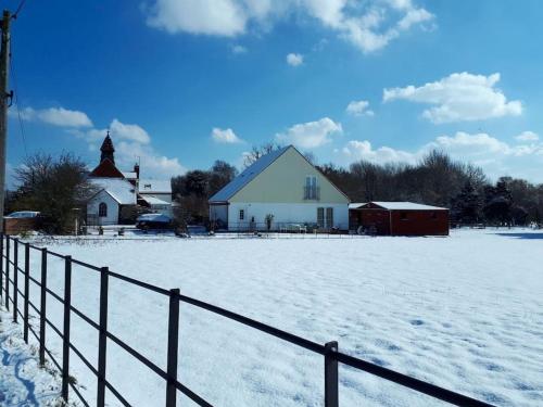 Wonderful rural dwelling- relax or explore Kent! in Chislet Wonderful rural dwelling- relax or explore Kent! in Chislet